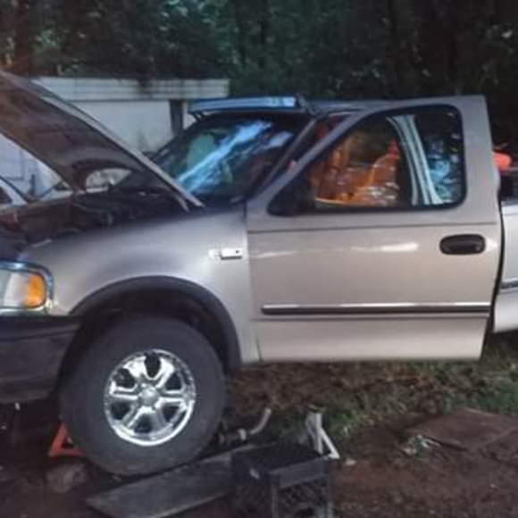 Meet your Posher, Joseph - Picture 9 of 16